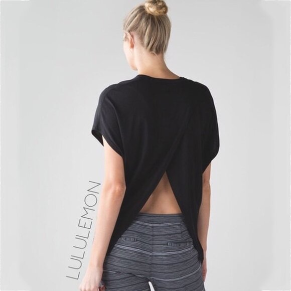 Lululemon Devout Short Sleeve Tee Split Back Tee Black - Picture 1 of 9